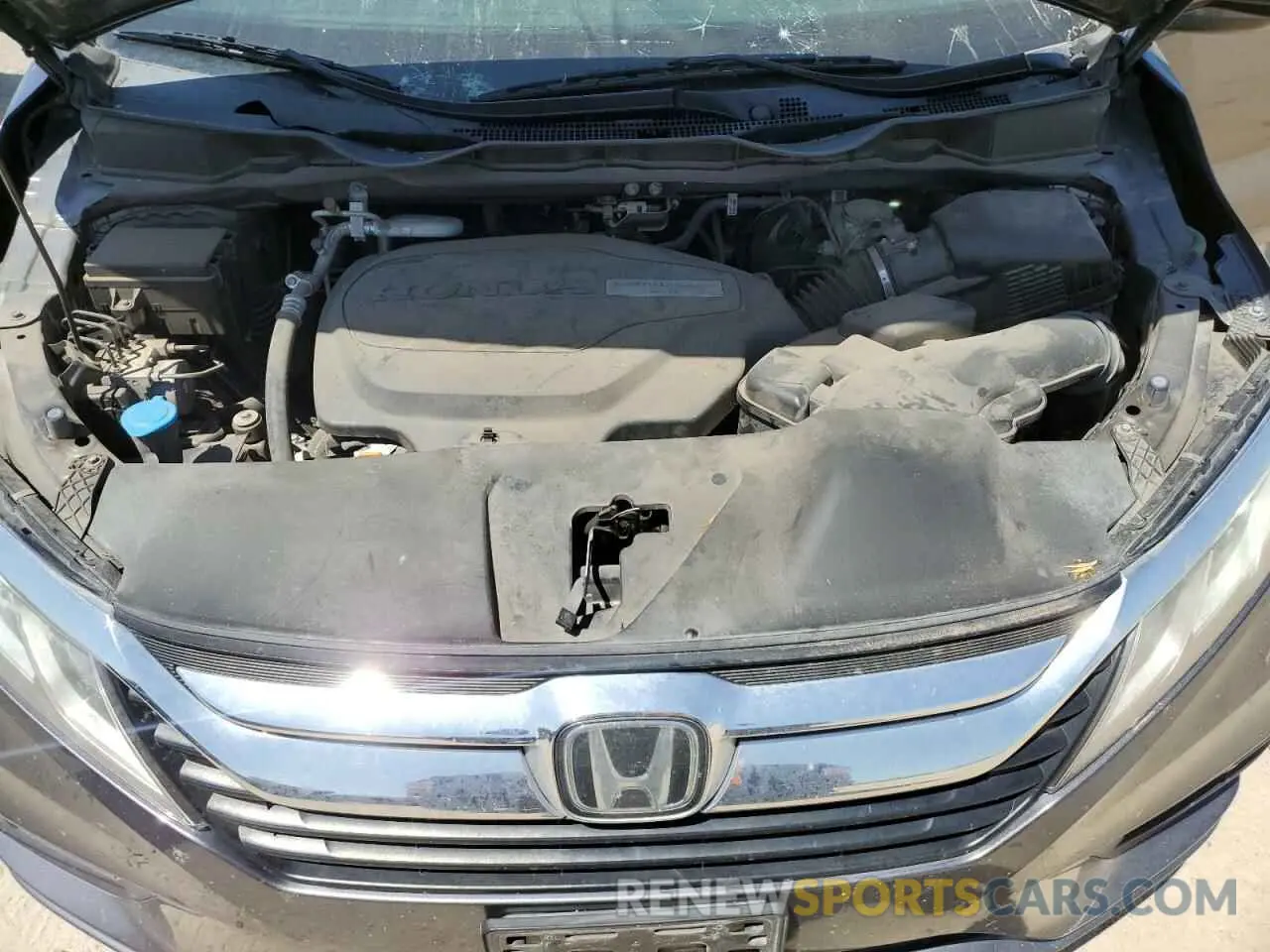 12 Photograph of a damaged car 5FNRL6H72LB057695 HONDA All Models 2020