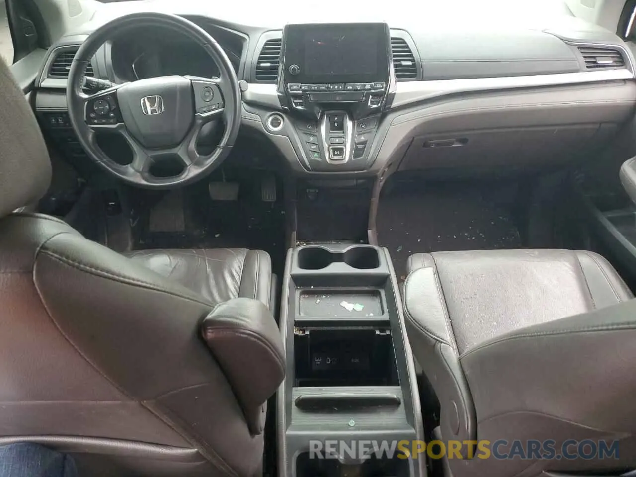 8 Photograph of a damaged car 5FNRL6H73LB022390 HONDA All Models 2020