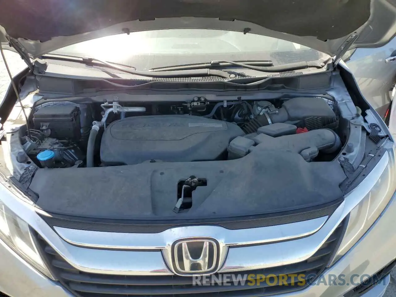 12 Photograph of a damaged car 5FNRL6H74LB026822 HONDA All Models 2020