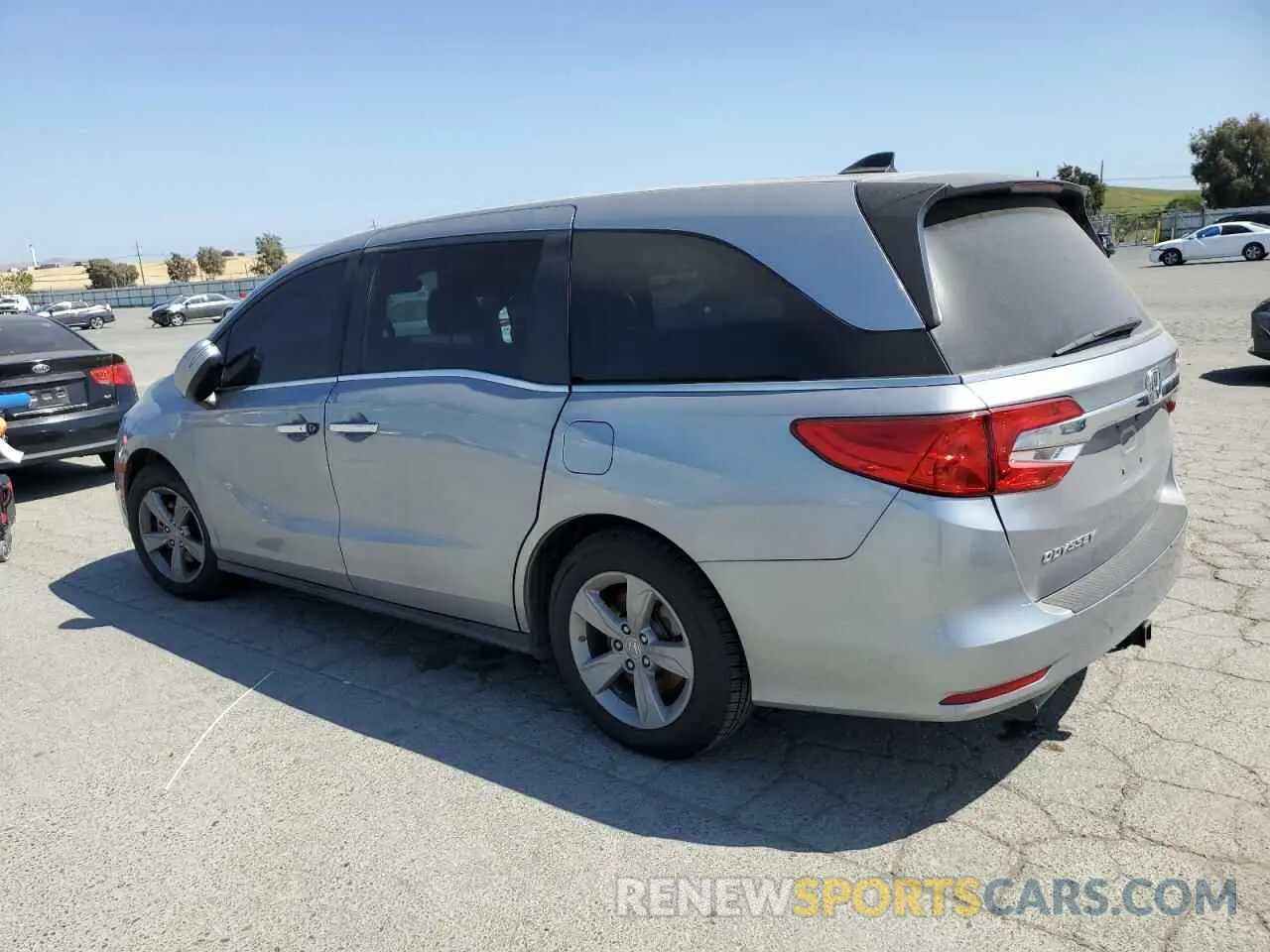 2 Photograph of a damaged car 5FNRL6H74LB026822 HONDA All Models 2020