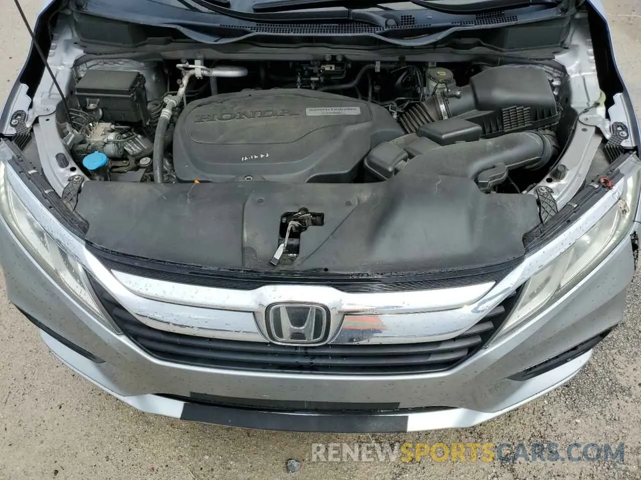 14 Photograph of a damaged car 5FNRL6H74LB047668 HONDA All Models 2020
