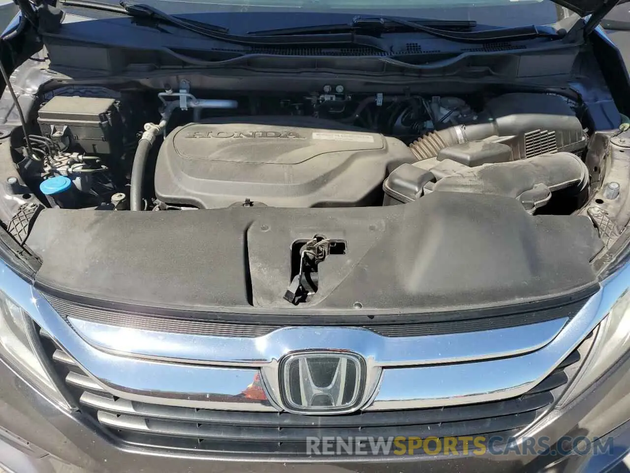 12 Photograph of a damaged car 5FNRL6H75LB068688 HONDA All Models 2020