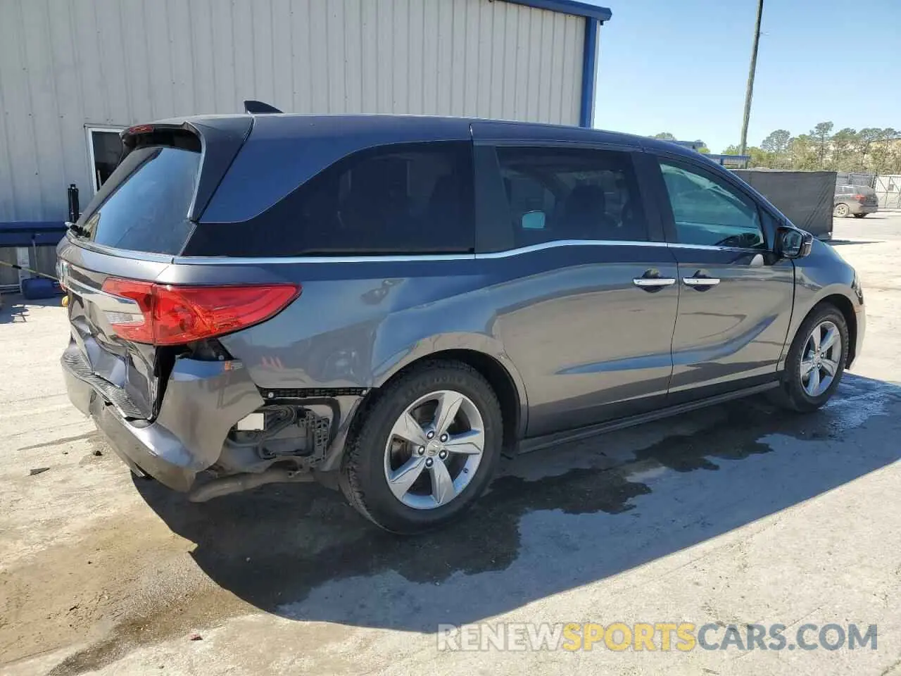 3 Photograph of a damaged car 5FNRL6H75LB068688 HONDA All Models 2020
