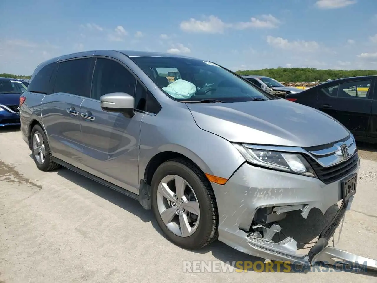 4 Photograph of a damaged car 5FNRL6H76LB031245 HONDA All Models 2020