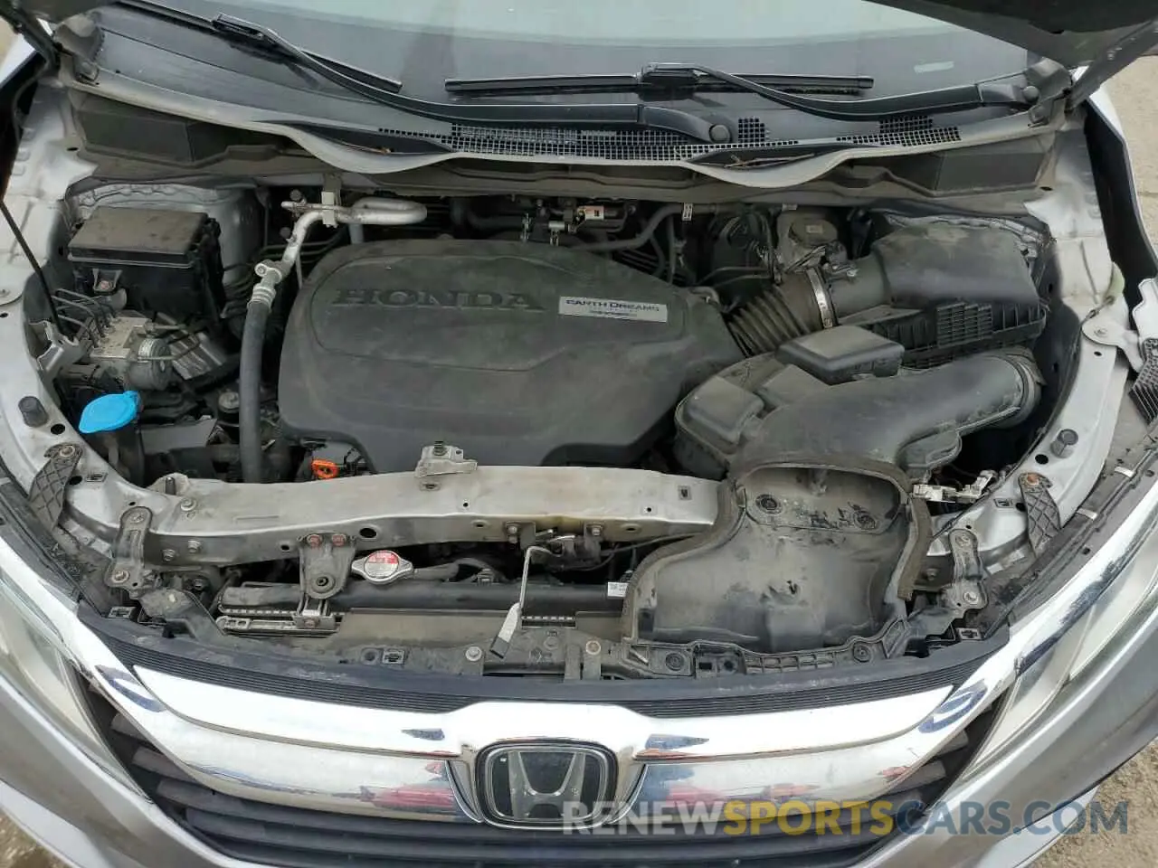 12 Photograph of a damaged car 5FNRL6H77LB014535 HONDA All Models 2020