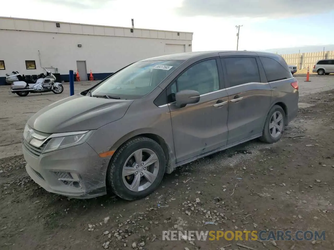 1 Photograph of a damaged car 5FNRL6H77LB027558 HONDA All Models 2020