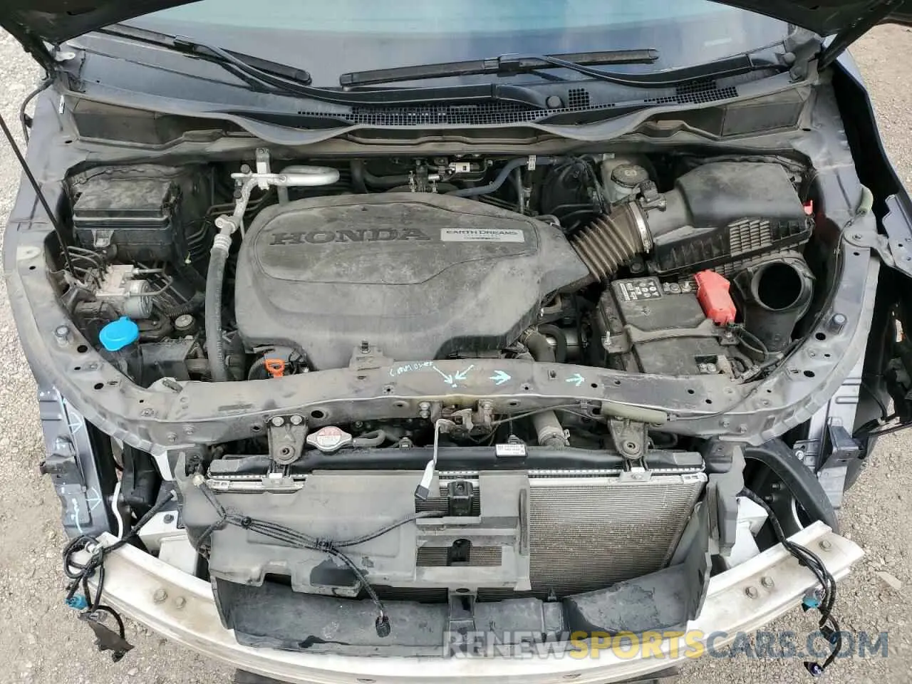 13 Photograph of a damaged car 5FNRL6H77LB053111 HONDA All Models 2020