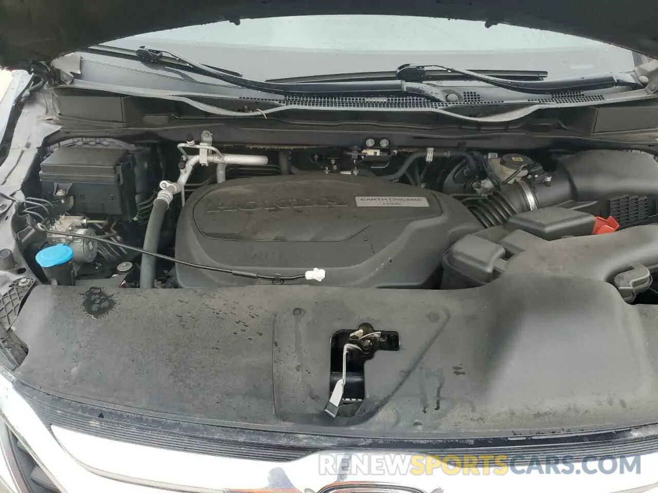 13 Photograph of a damaged car 5FNRL6H78LB021123 HONDA All Models 2020