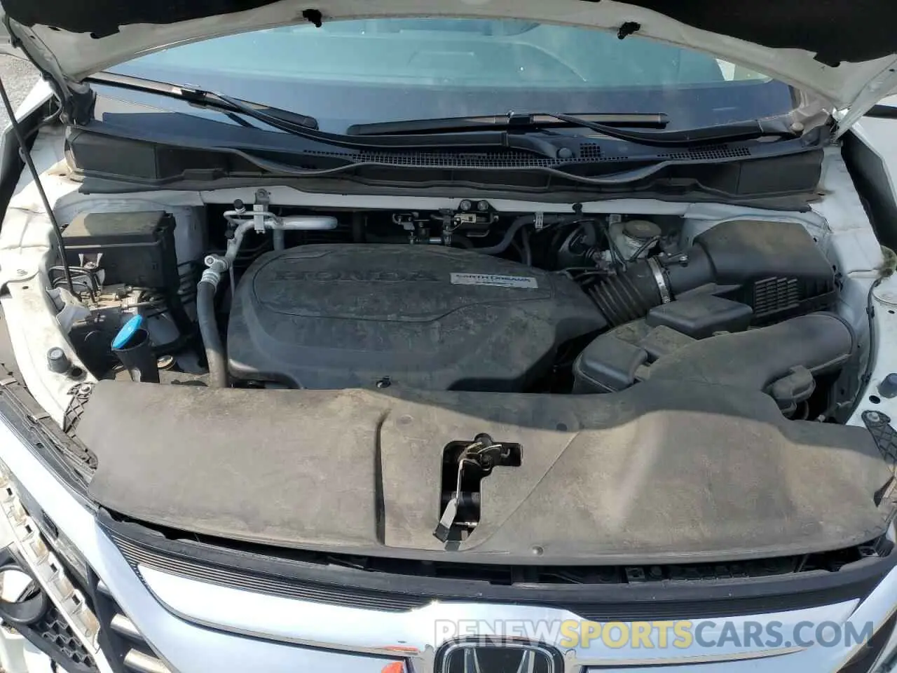 12 Photograph of a damaged car 5FNRL6H78LB052159 HONDA All Models 2020