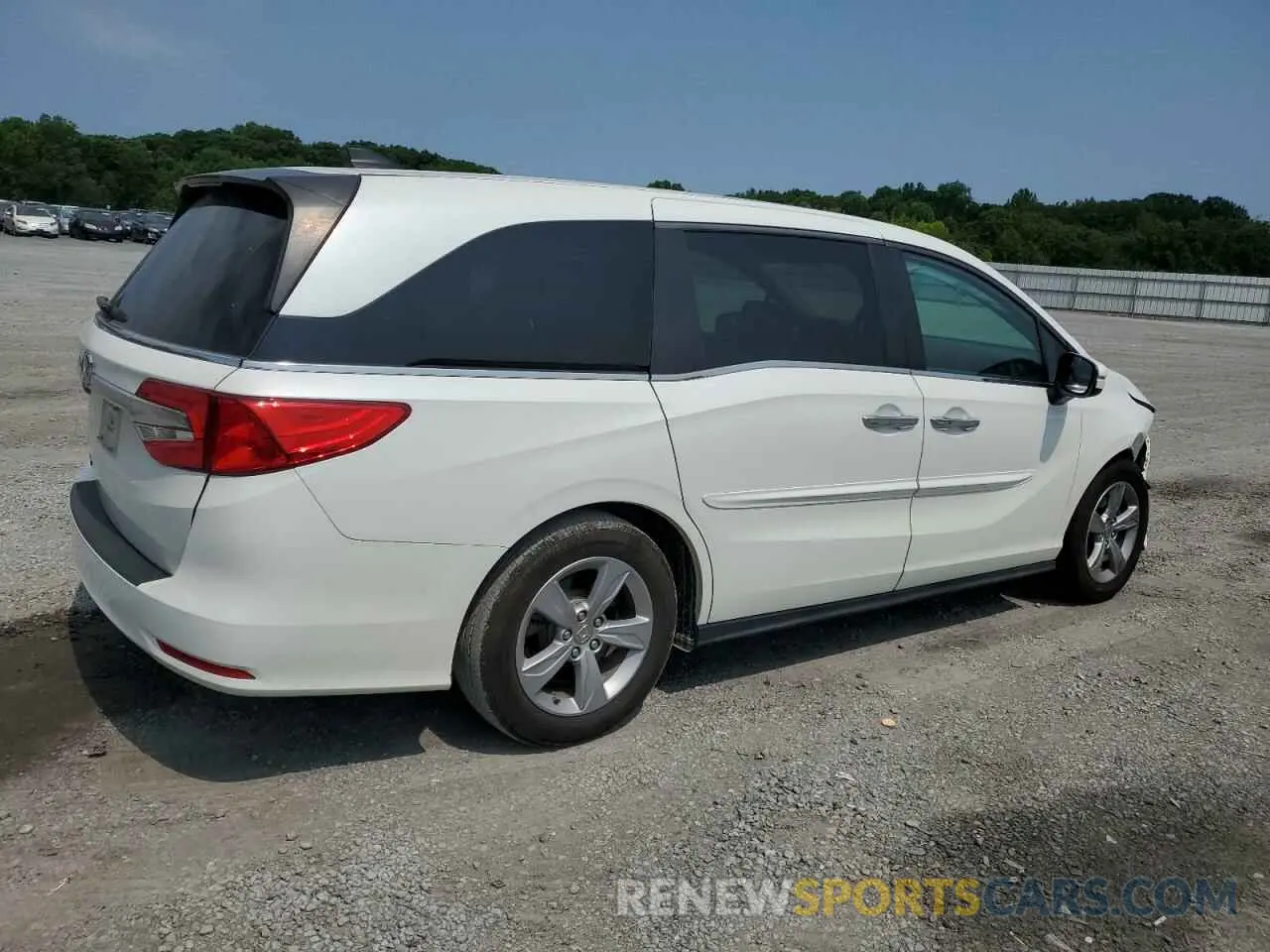 3 Photograph of a damaged car 5FNRL6H78LB052159 HONDA All Models 2020