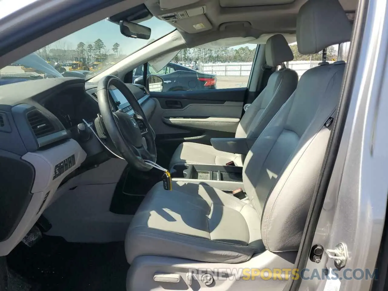 7 Photograph of a damaged car 5FNRL6H78LB072721 HONDA All Models 2020