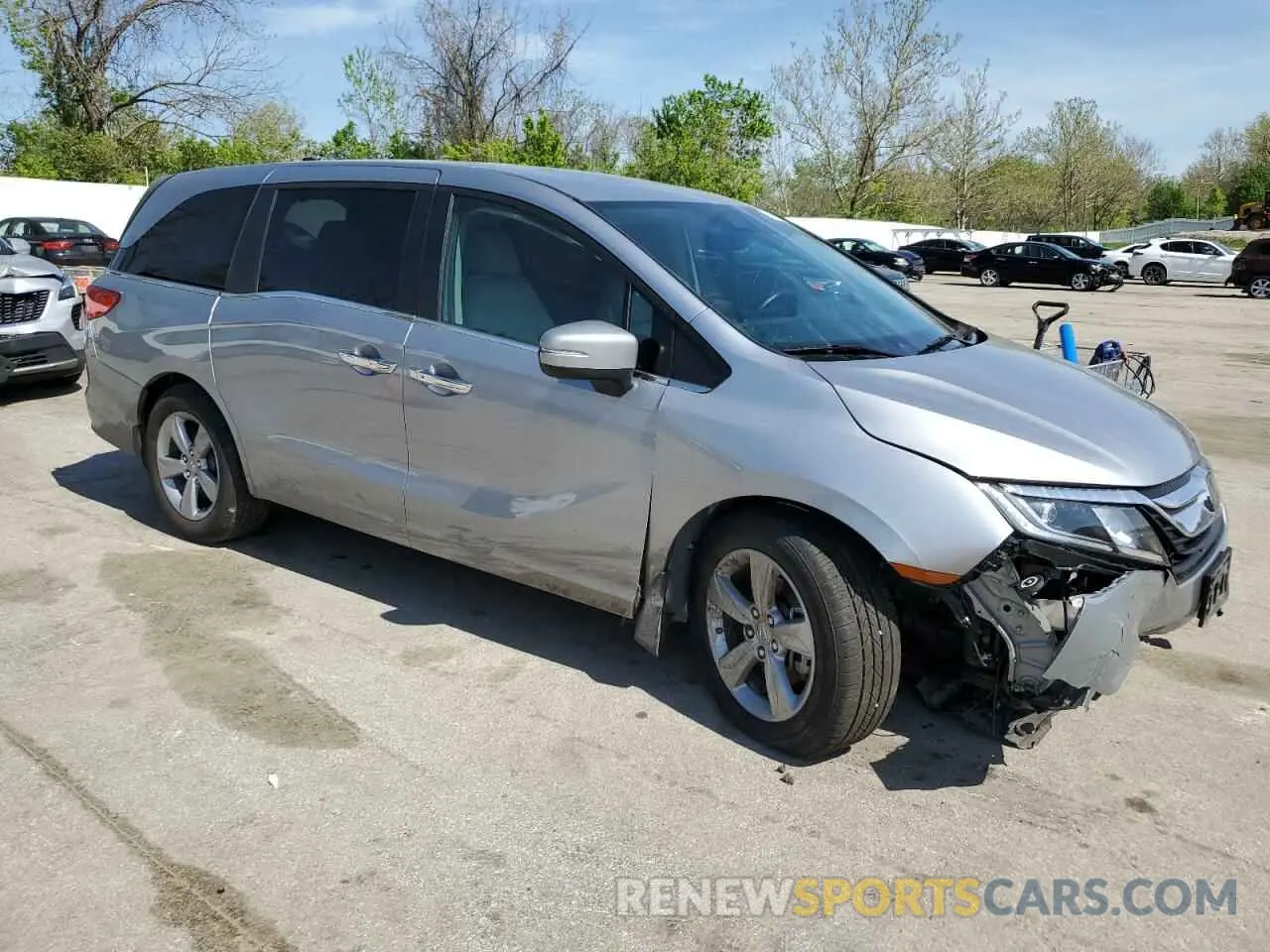 4 Photograph of a damaged car 5FNRL6H79LB032826 HONDA All Models 2020