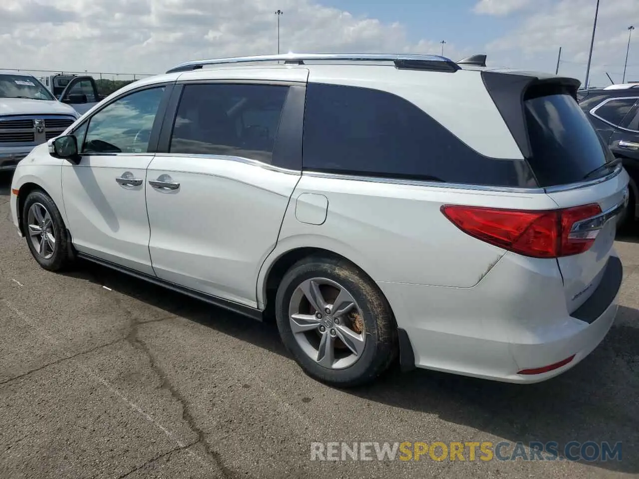 2 Photograph of a damaged car 5FNRL6H79LB040523 HONDA All Models 2020
