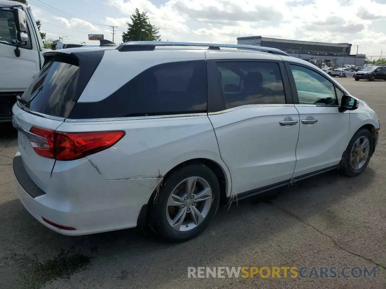 3 Photograph of a damaged car 5FNRL6H79LB040523 HONDA All Models 2020