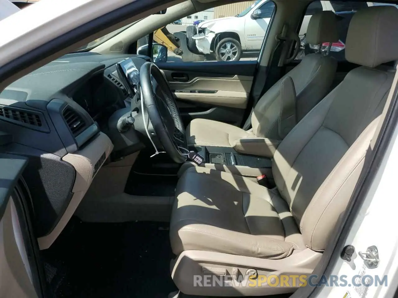 7 Photograph of a damaged car 5FNRL6H79LB040523 HONDA All Models 2020