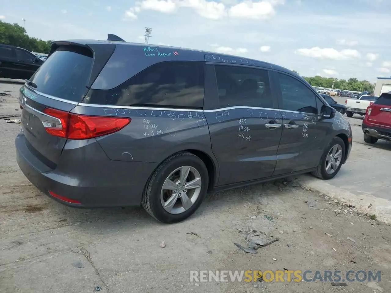 3 Photograph of a damaged car 5FNRL6H7XLB003593 HONDA All Models 2020