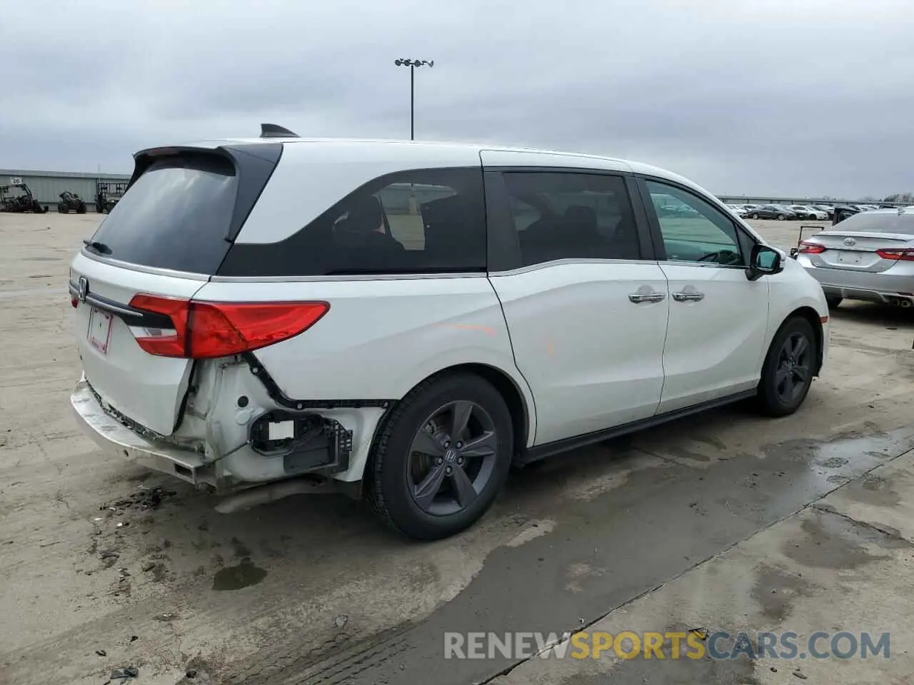 3 Photograph of a damaged car 5FNRL6H59NB018877 HONDA All Models 2022