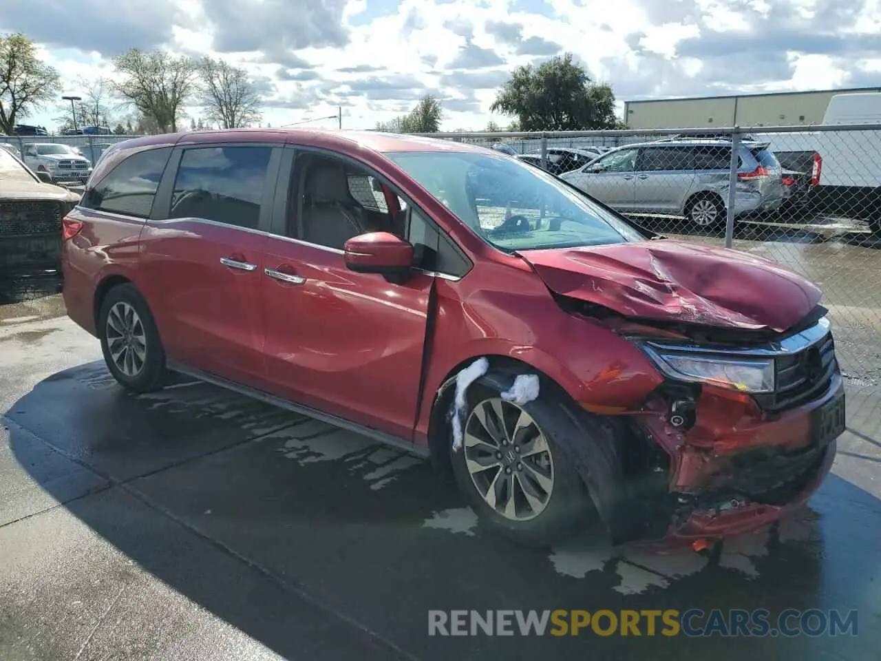 4 Photograph of a damaged car 5FNRL6H71NB005557 HONDA All Models 2022