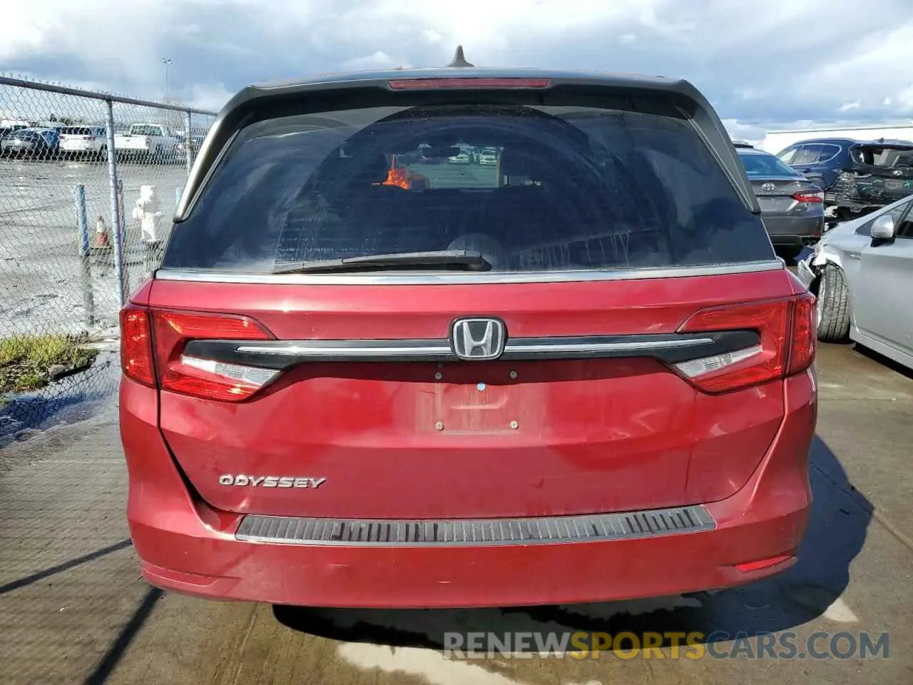 6 Photograph of a damaged car 5FNRL6H71NB005557 HONDA All Models 2022