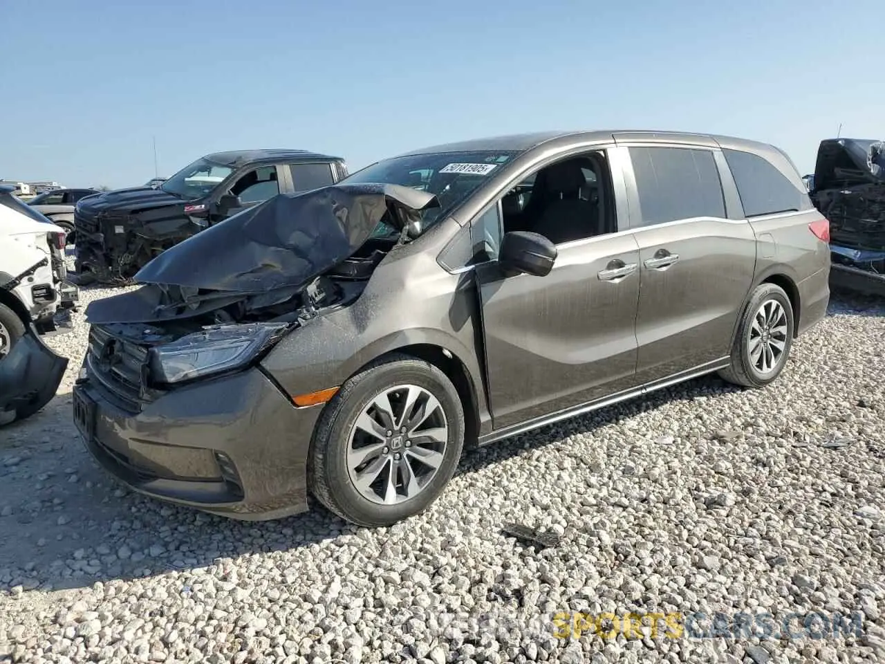 1 Photograph of a damaged car 5FNRL6H73NB035370 HONDA All Models 2022