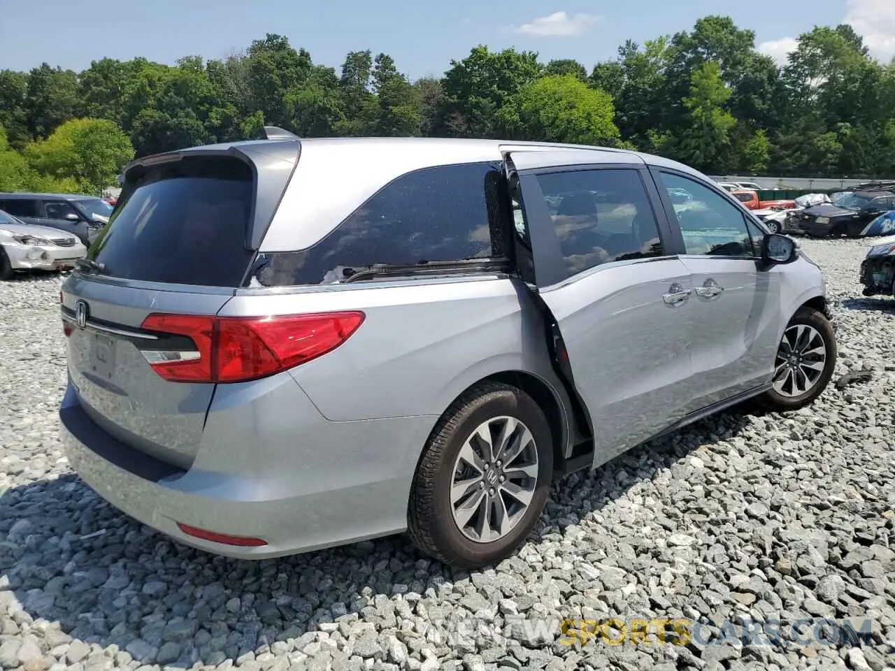 3 Photograph of a damaged car 5FNRL6H75NB041719 HONDA All Models 2022