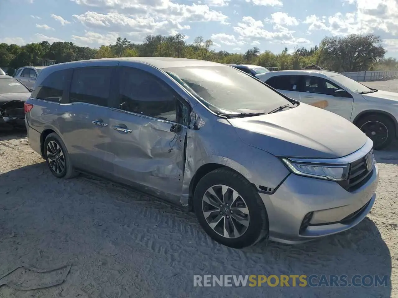4 Photograph of a damaged car 5FNRL6H68RB016827 HONDA All Models 2024