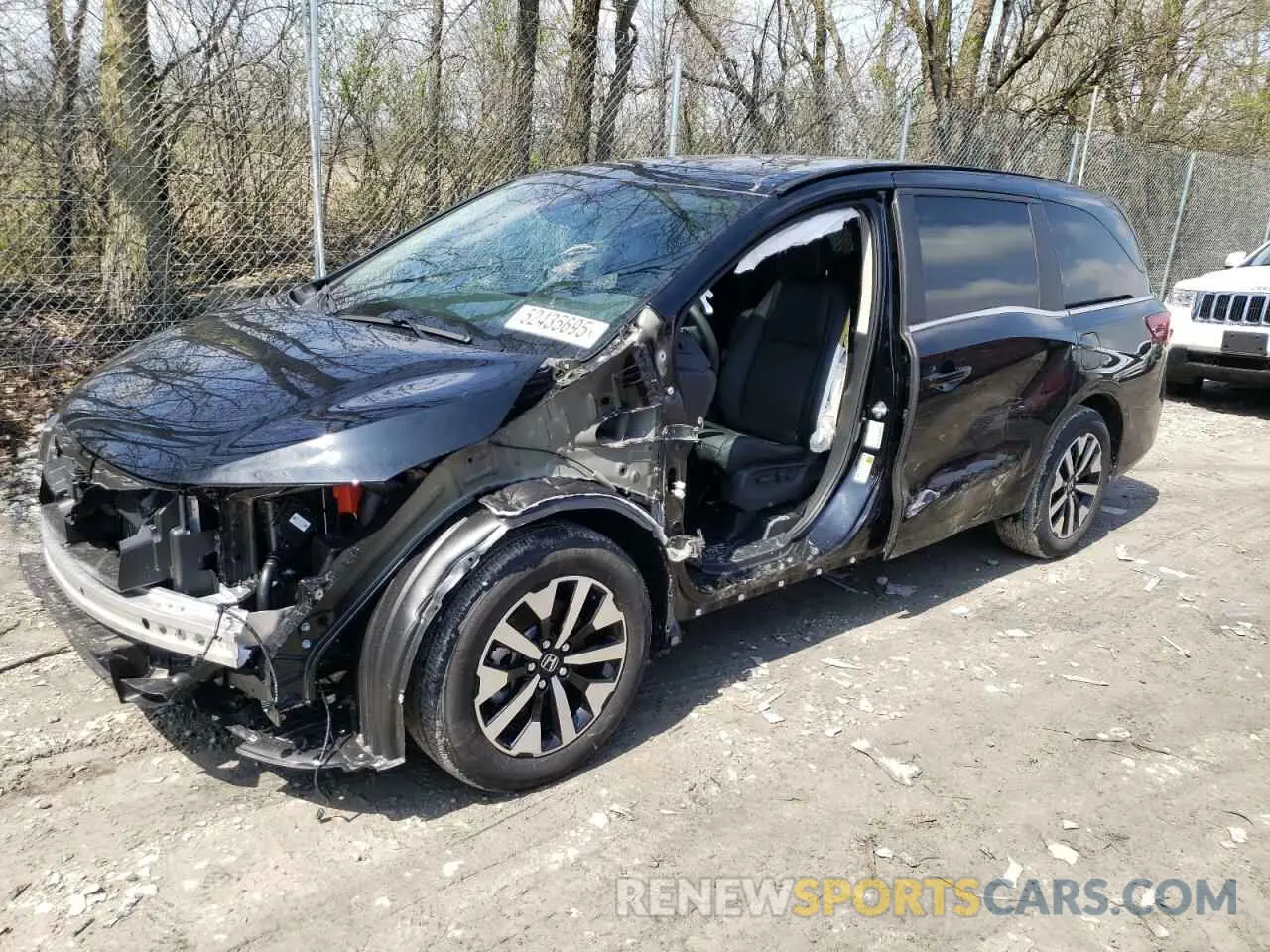 1 Photograph of a damaged car 5FNRL6H65SB037379 HONDA All Models 2025