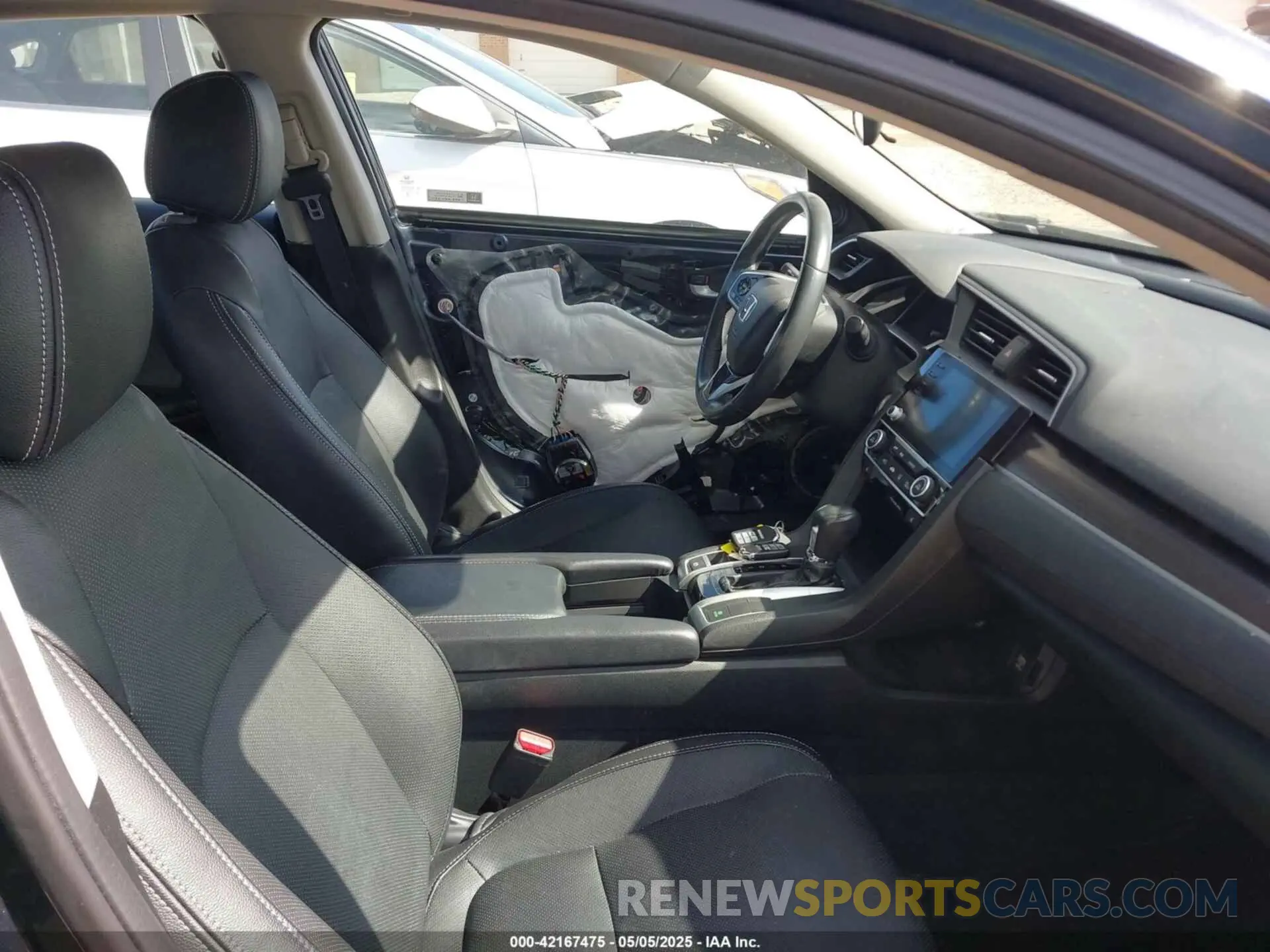 5 Photograph of a damaged car 19XFC1F30KE018579 HONDA CIVIC 2019