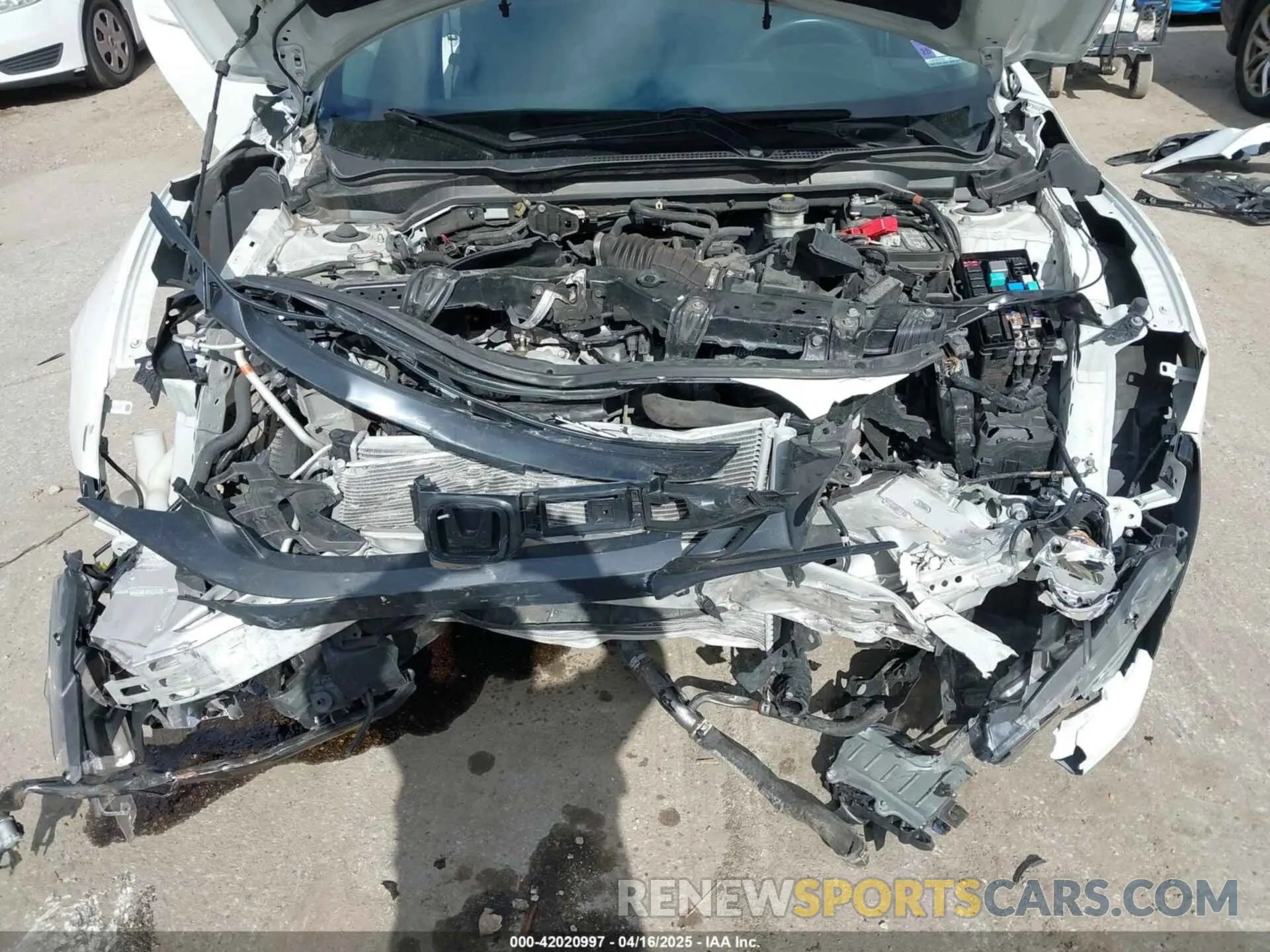 10 Photograph of a damaged car 19XFC1F30KE208186 HONDA CIVIC 2019