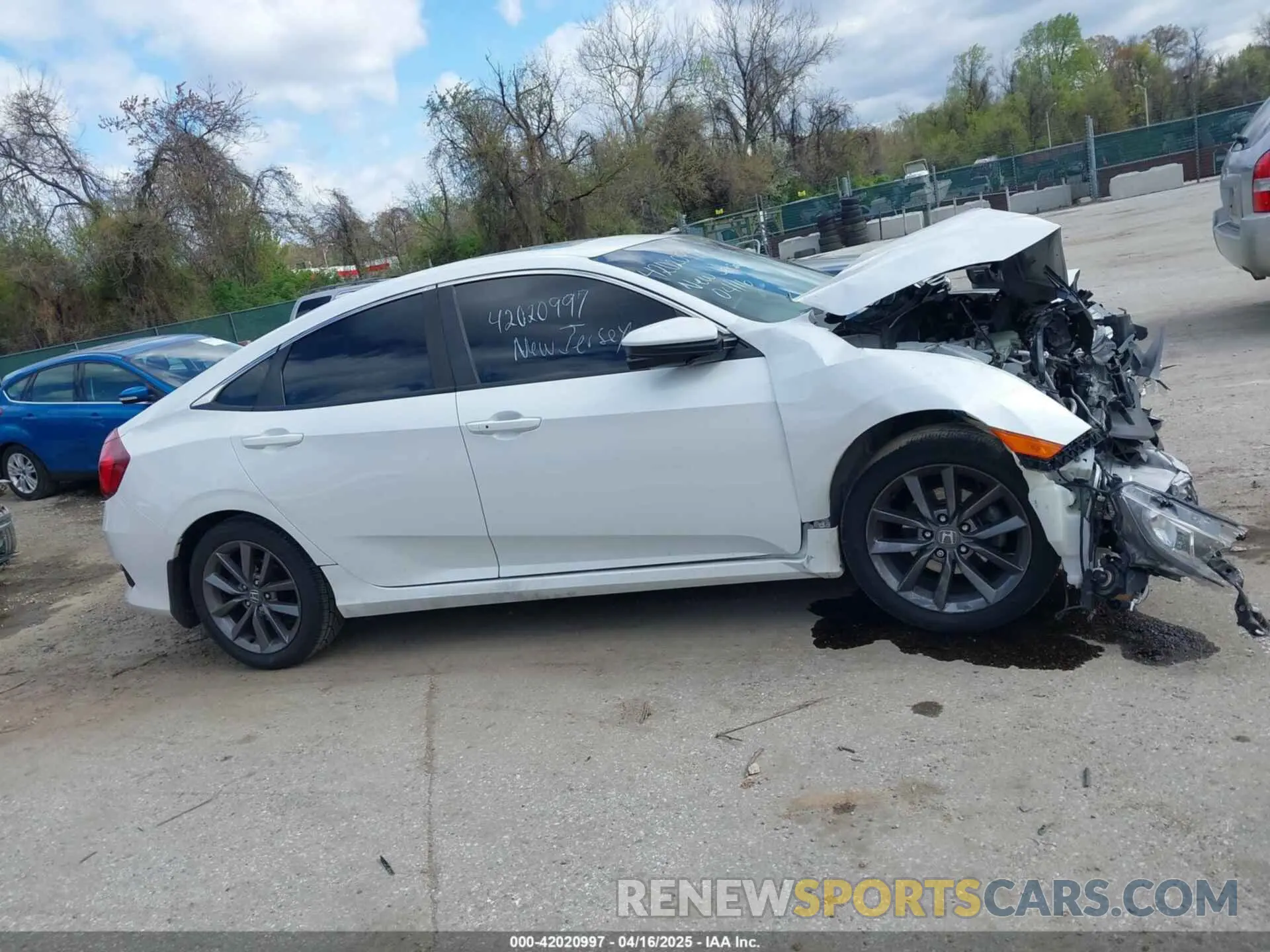 14 Photograph of a damaged car 19XFC1F30KE208186 HONDA CIVIC 2019