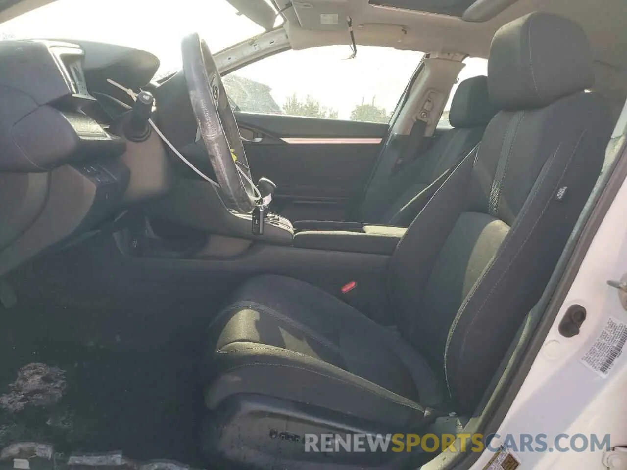 7 Photograph of a damaged car 19XFC1F30KE208270 HONDA CIVIC 2019