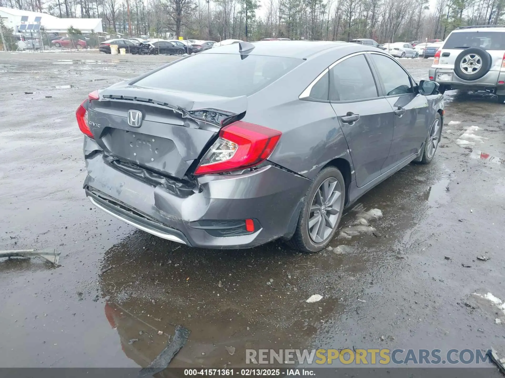 4 Photograph of a damaged car 19XFC1F31KE002777 HONDA CIVIC 2019