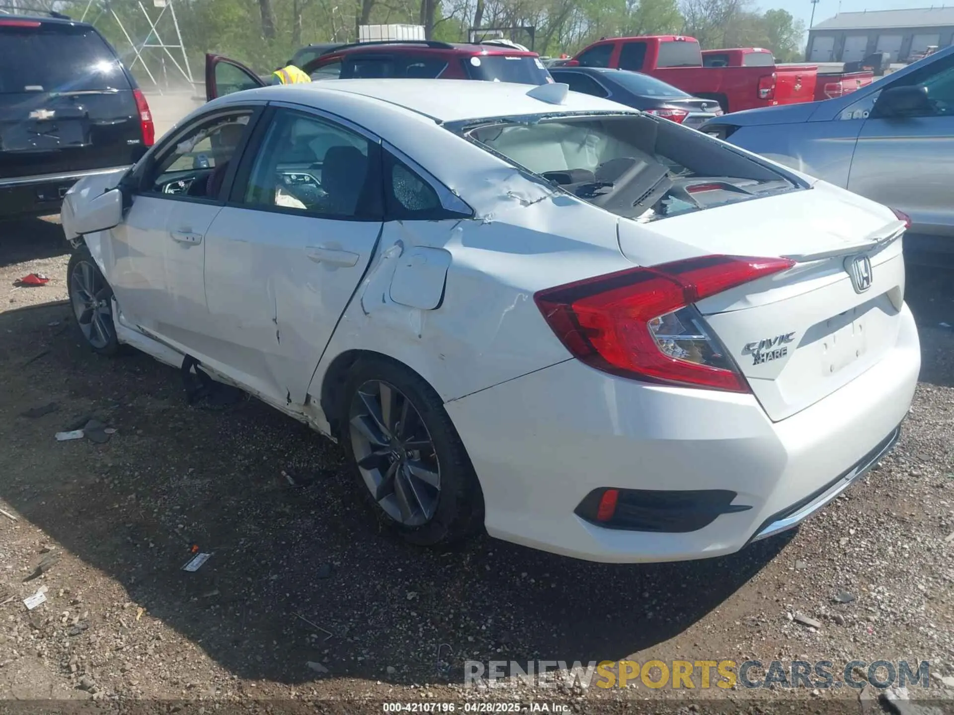 3 Photograph of a damaged car 19XFC1F31KE014525 HONDA CIVIC 2019