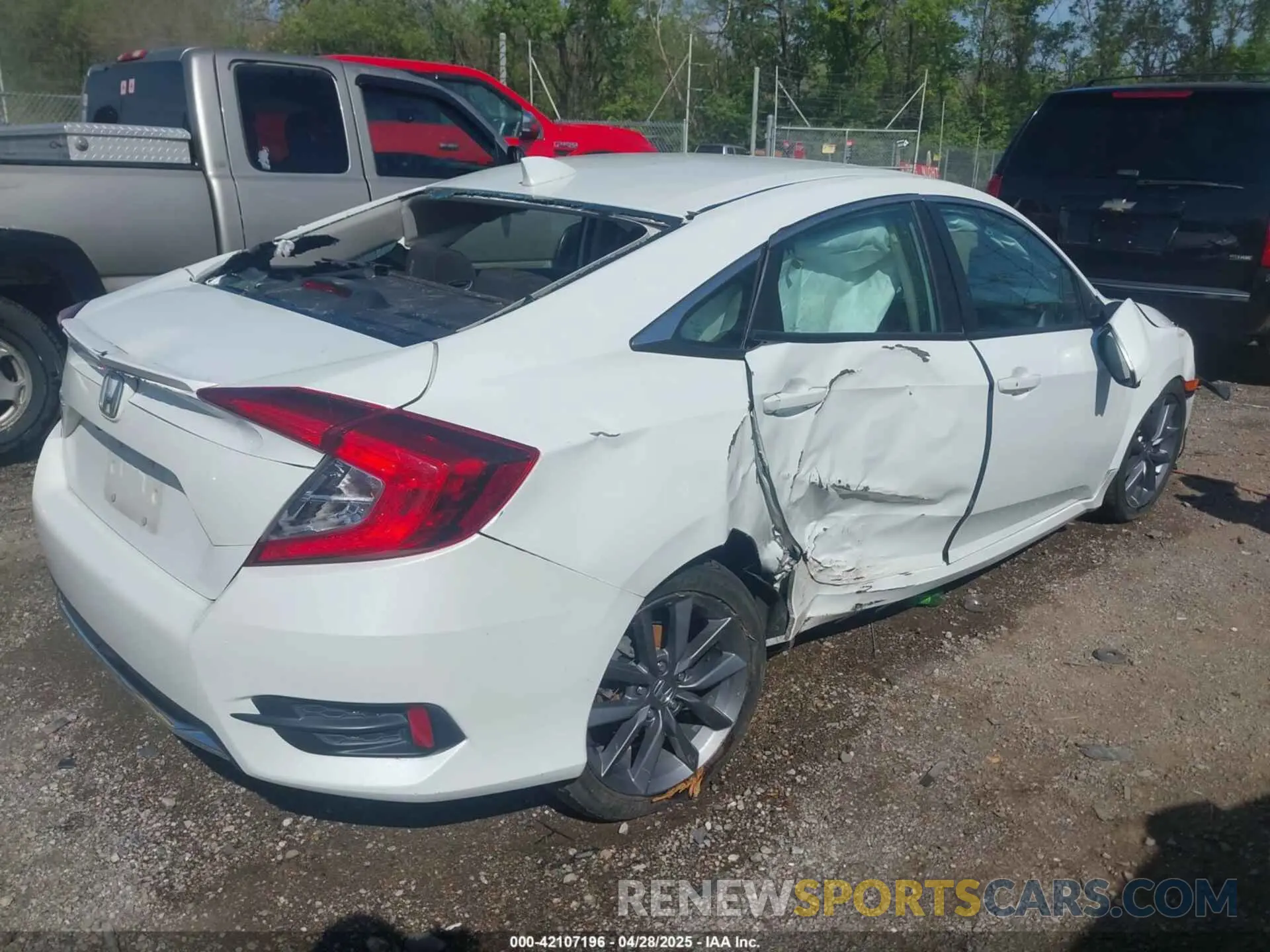 4 Photograph of a damaged car 19XFC1F31KE014525 HONDA CIVIC 2019