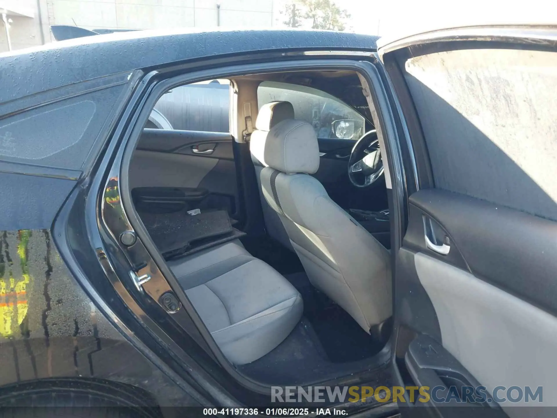 8 Photograph of a damaged car 19XFC1F31KE214384 HONDA CIVIC 2019