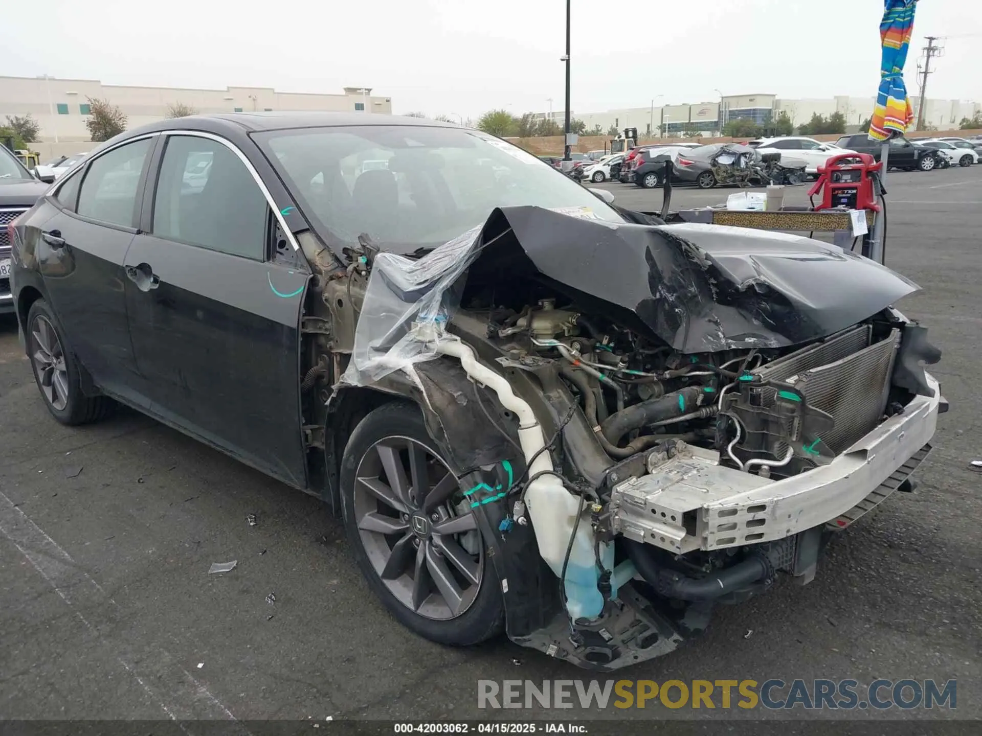 1 Photograph of a damaged car 19XFC1F31KE216118 HONDA CIVIC 2019