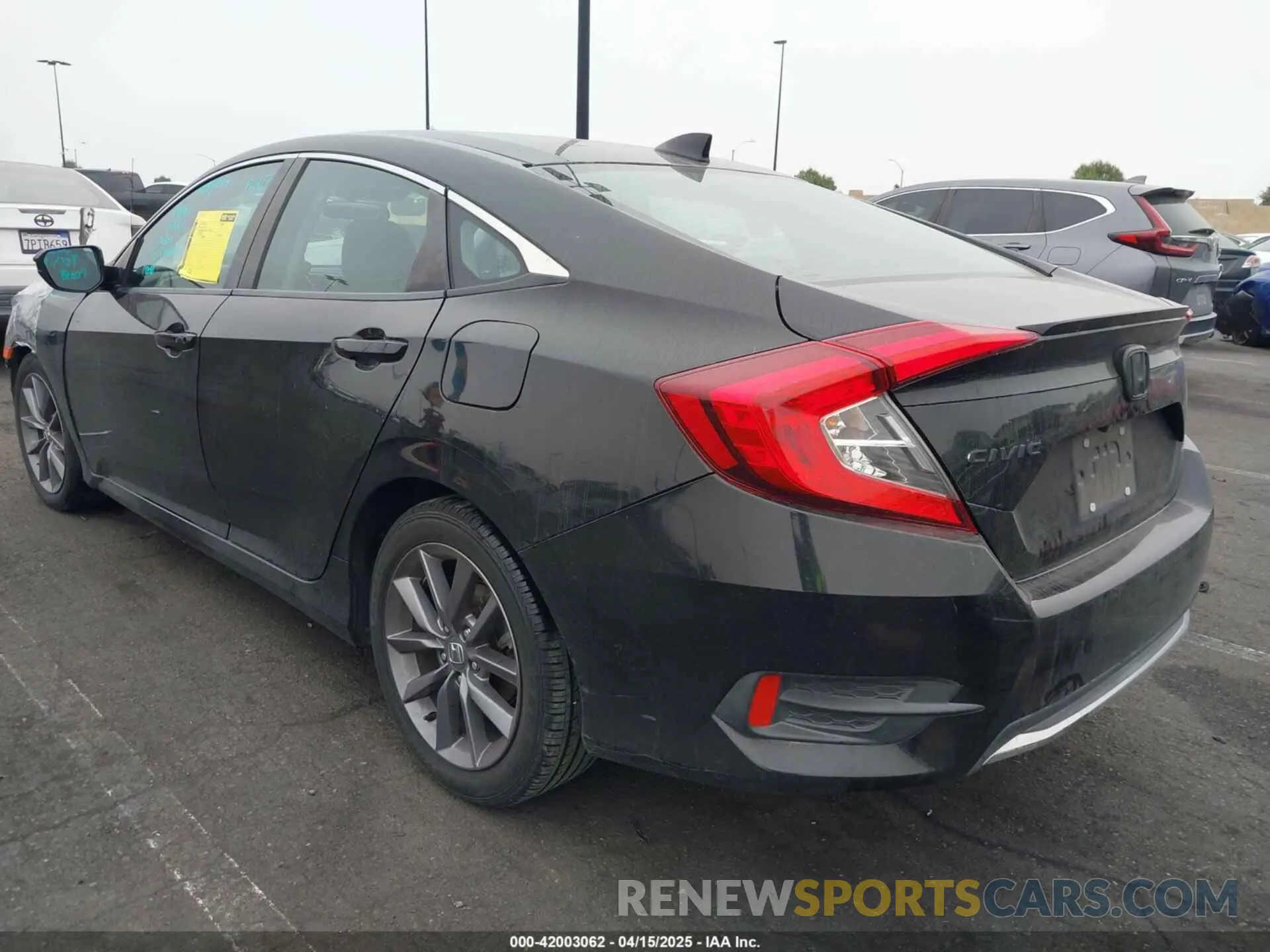 3 Photograph of a damaged car 19XFC1F31KE216118 HONDA CIVIC 2019