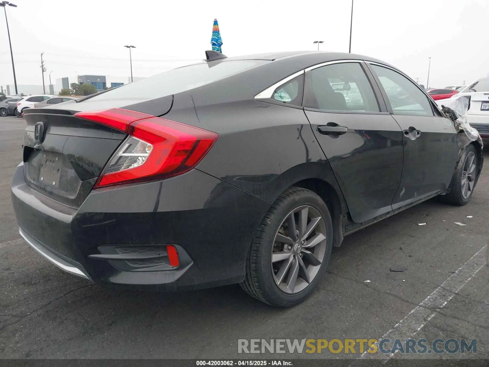 4 Photograph of a damaged car 19XFC1F31KE216118 HONDA CIVIC 2019