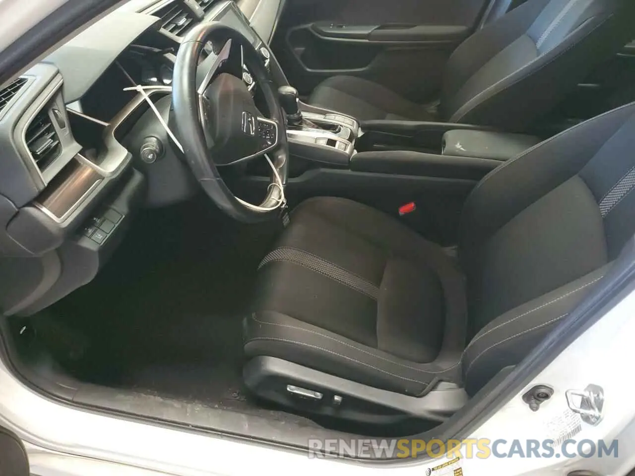7 Photograph of a damaged car 19XFC1F32KE001203 HONDA CIVIC 2019