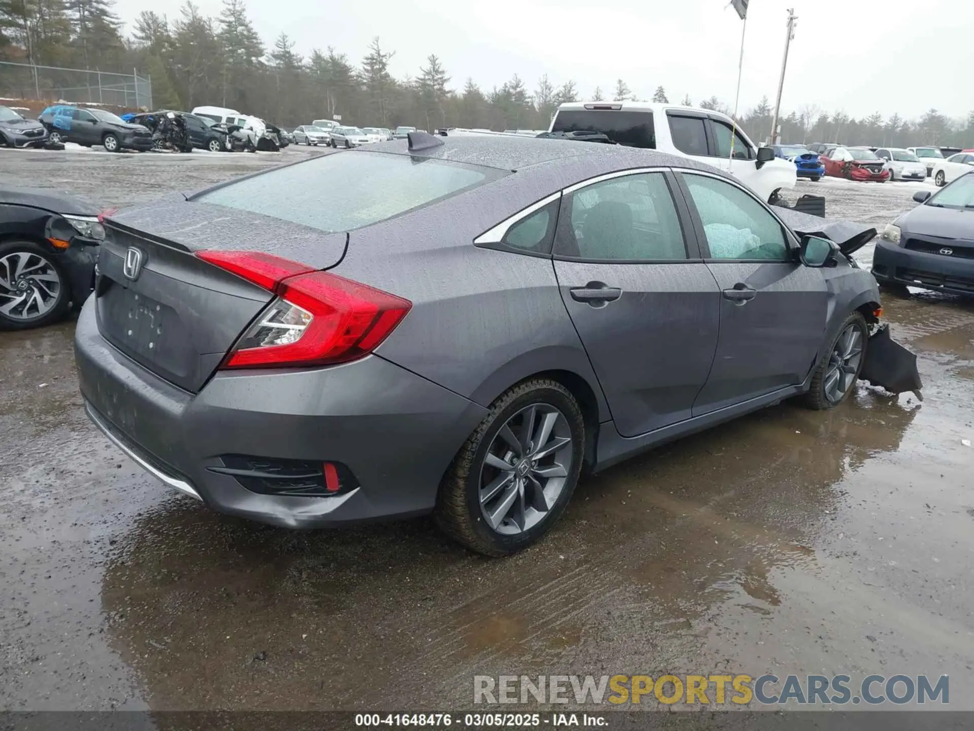 4 Photograph of a damaged car 19XFC1F32KE011472 HONDA CIVIC 2019