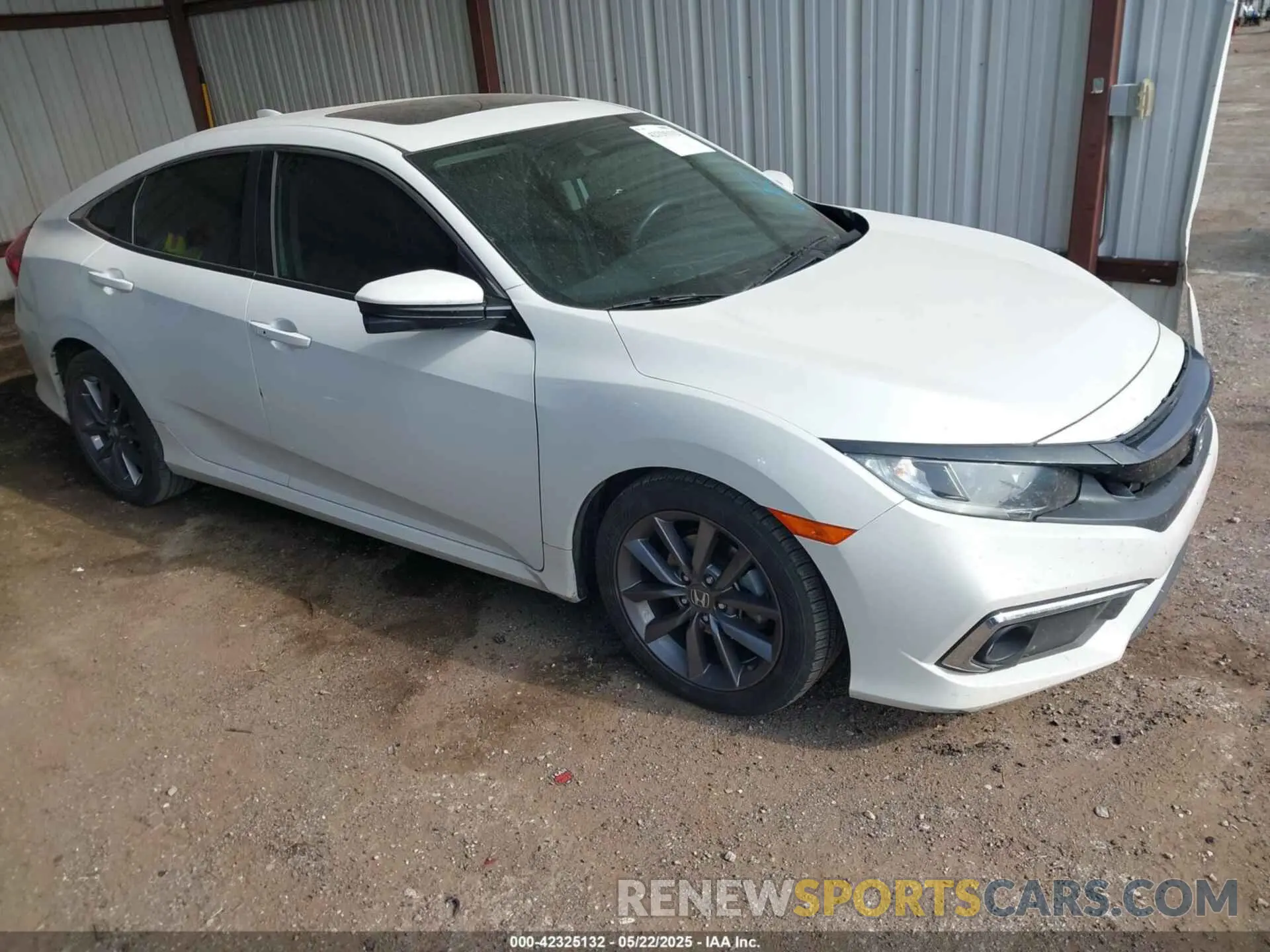 1 Photograph of a damaged car 19XFC1F32KE015439 HONDA CIVIC 2019