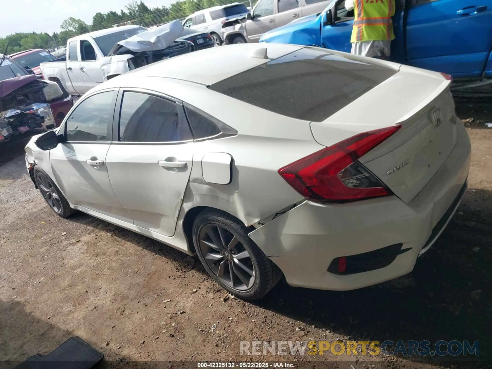 14 Photograph of a damaged car 19XFC1F32KE015439 HONDA CIVIC 2019