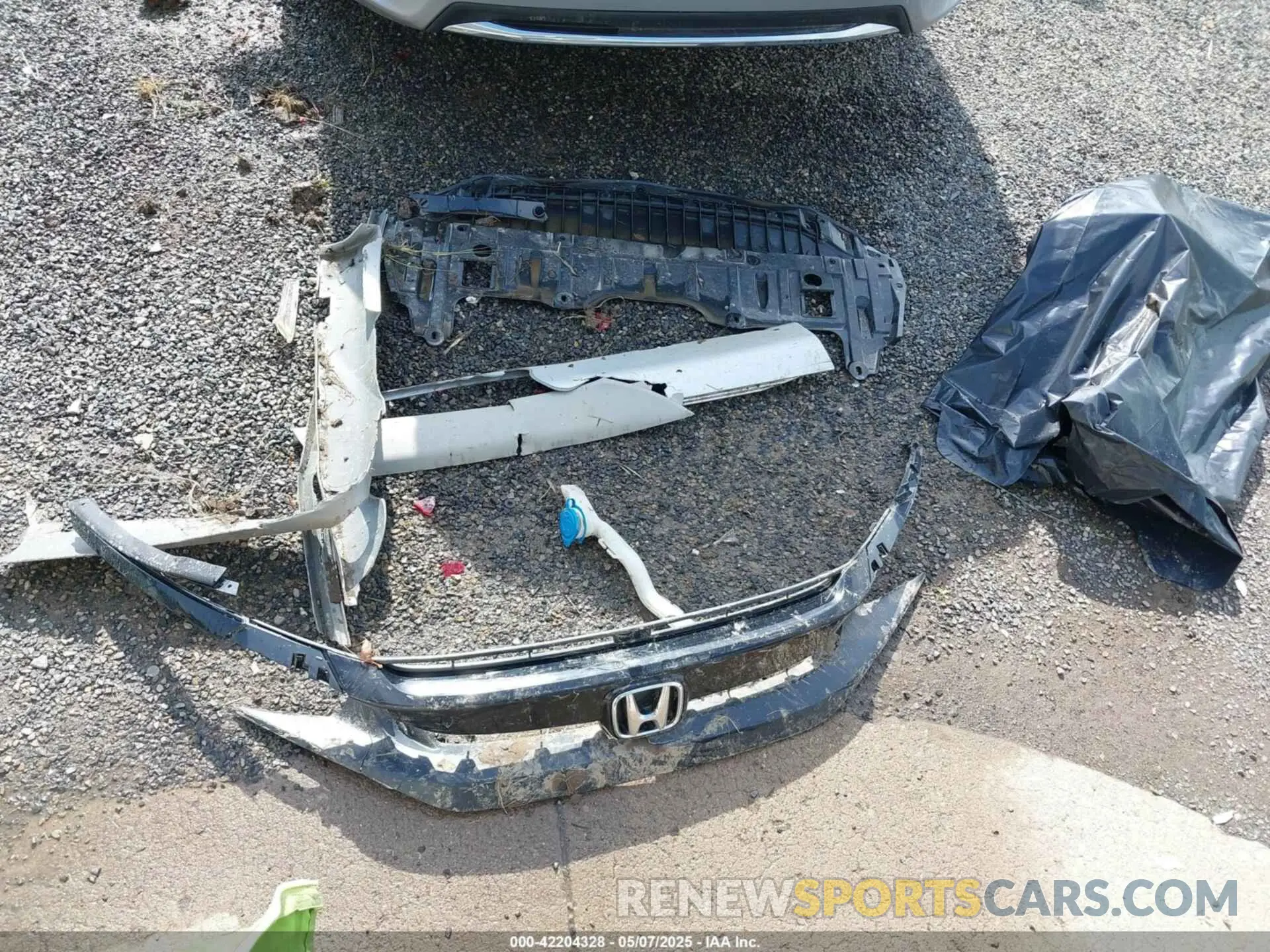 12 Photograph of a damaged car 19XFC1F32KE018924 HONDA CIVIC 2019