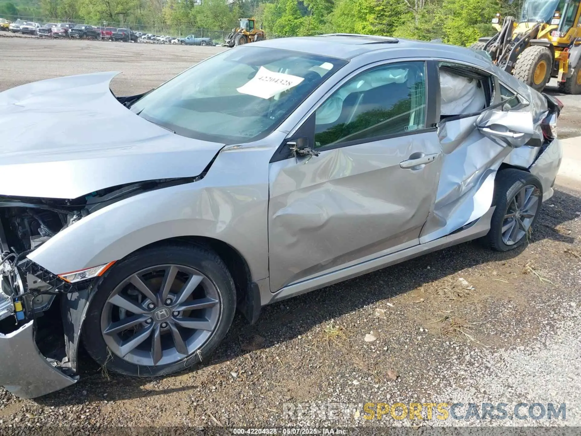 18 Photograph of a damaged car 19XFC1F32KE018924 HONDA CIVIC 2019