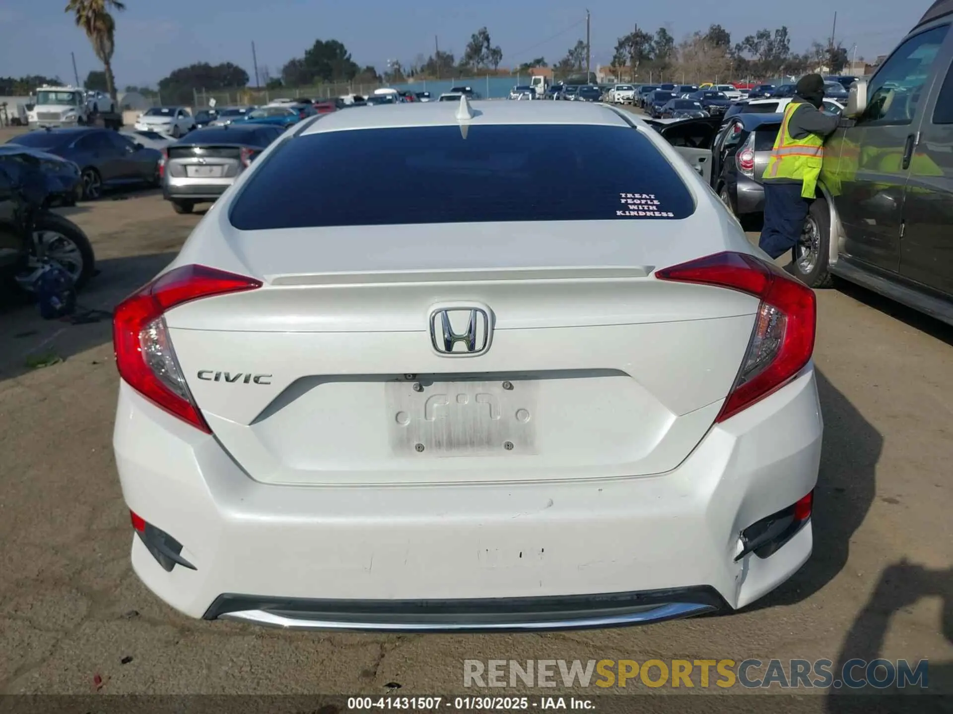 17 Photograph of a damaged car 19XFC1F32KE202700 HONDA CIVIC 2019