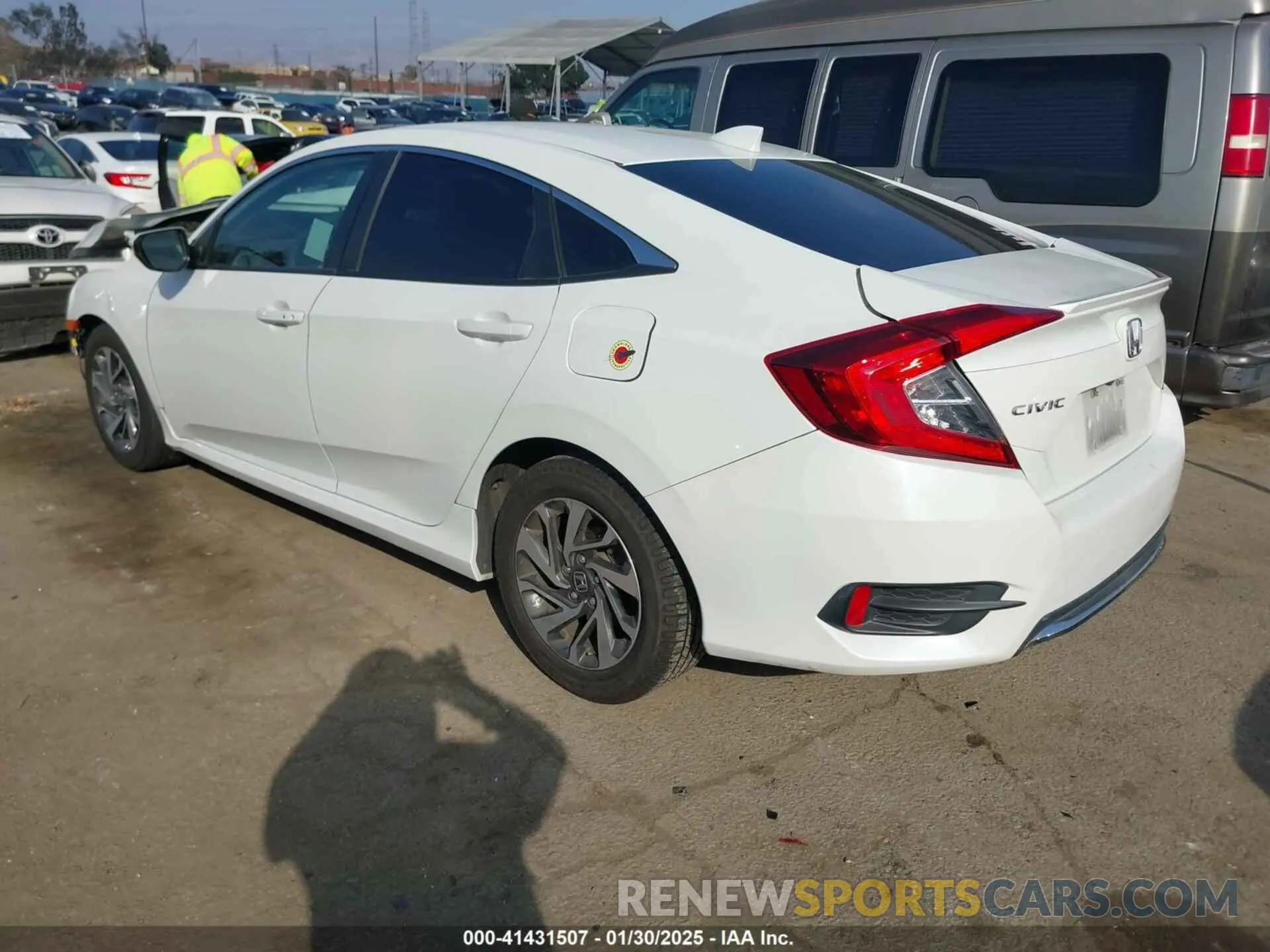 3 Photograph of a damaged car 19XFC1F32KE202700 HONDA CIVIC 2019