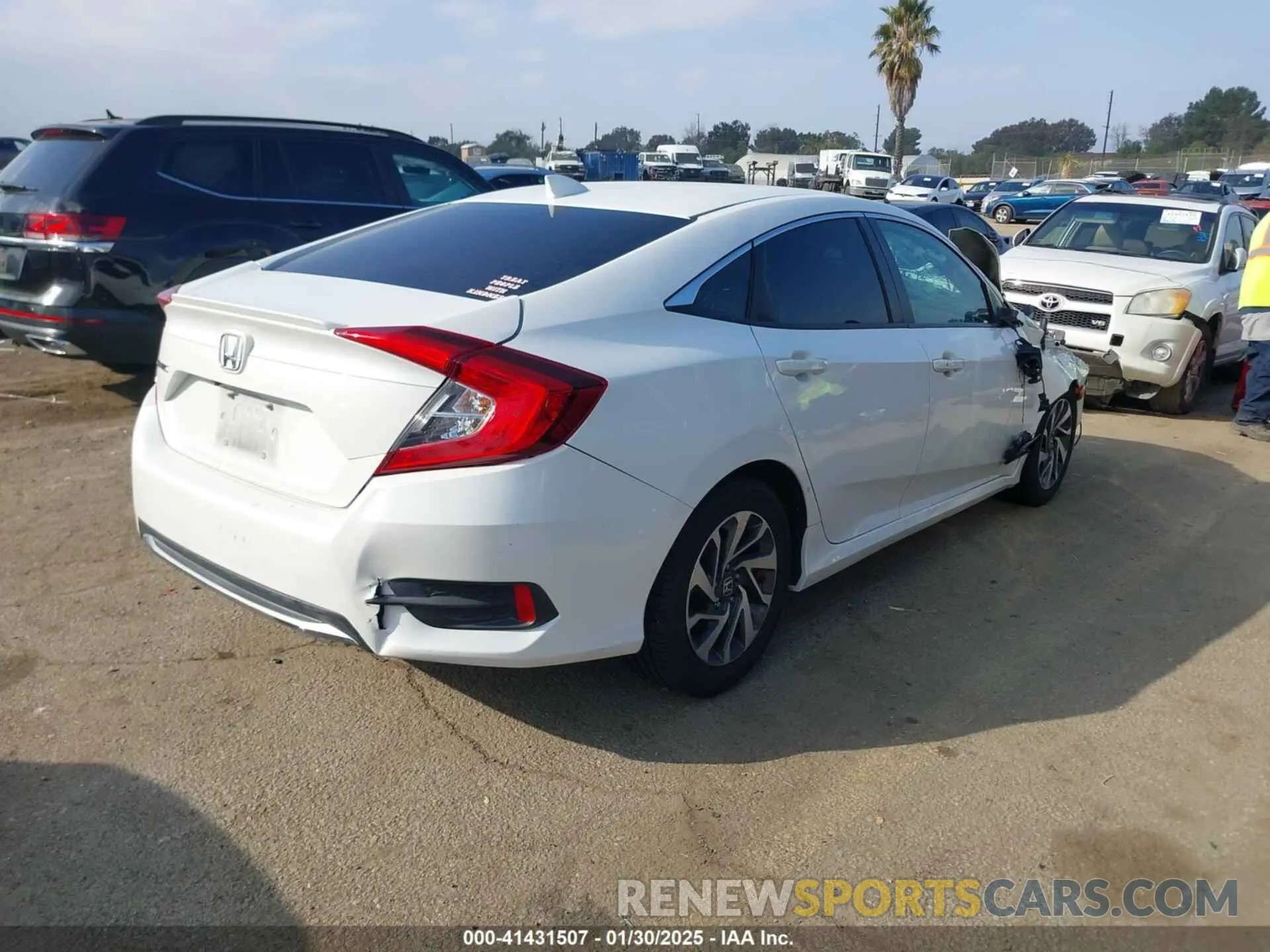 4 Photograph of a damaged car 19XFC1F32KE202700 HONDA CIVIC 2019