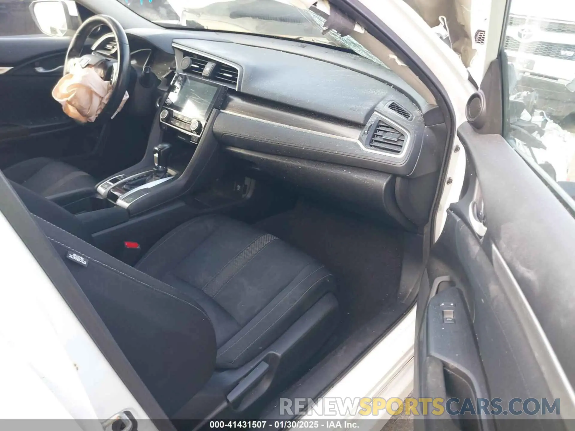5 Photograph of a damaged car 19XFC1F32KE202700 HONDA CIVIC 2019