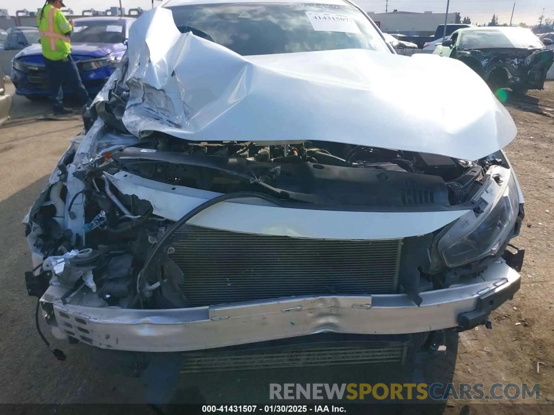 6 Photograph of a damaged car 19XFC1F32KE202700 HONDA CIVIC 2019