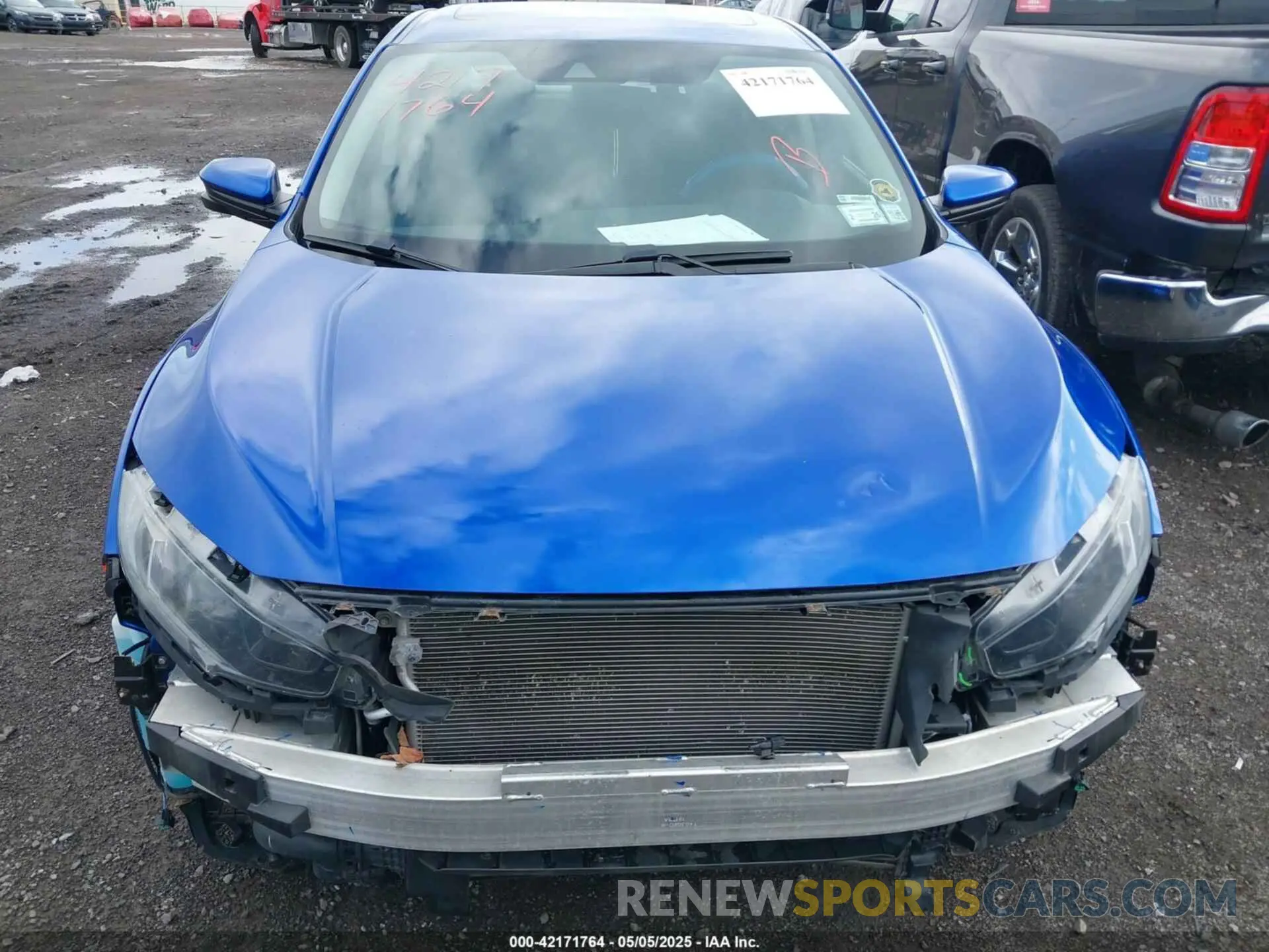 12 Photograph of a damaged car 19XFC1F32KE211316 HONDA CIVIC 2019